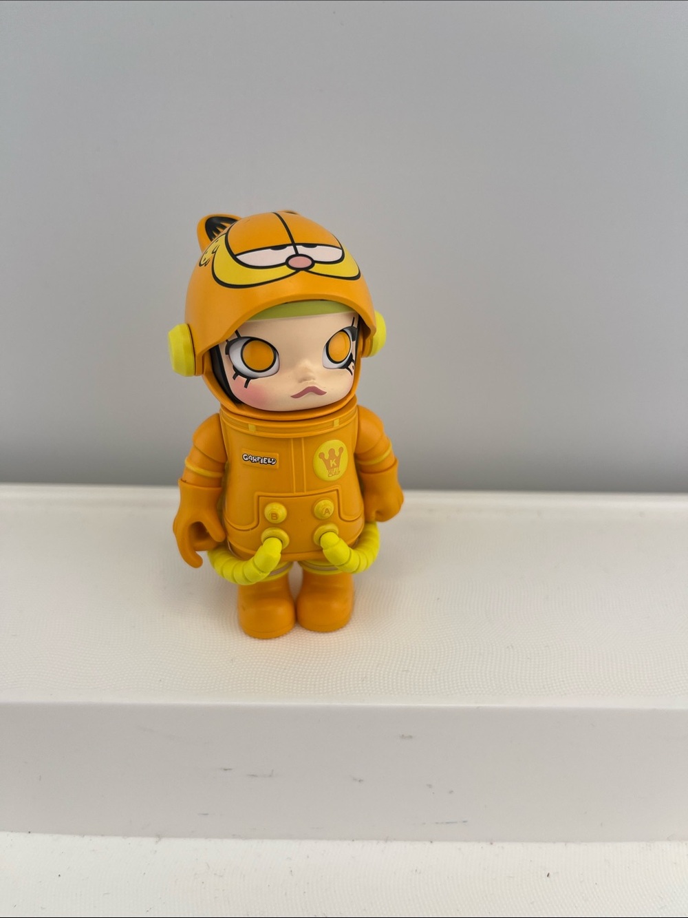 POP MART MEGA SPACE MOLLY X Kennyswork Series 3 Figure - Garfield